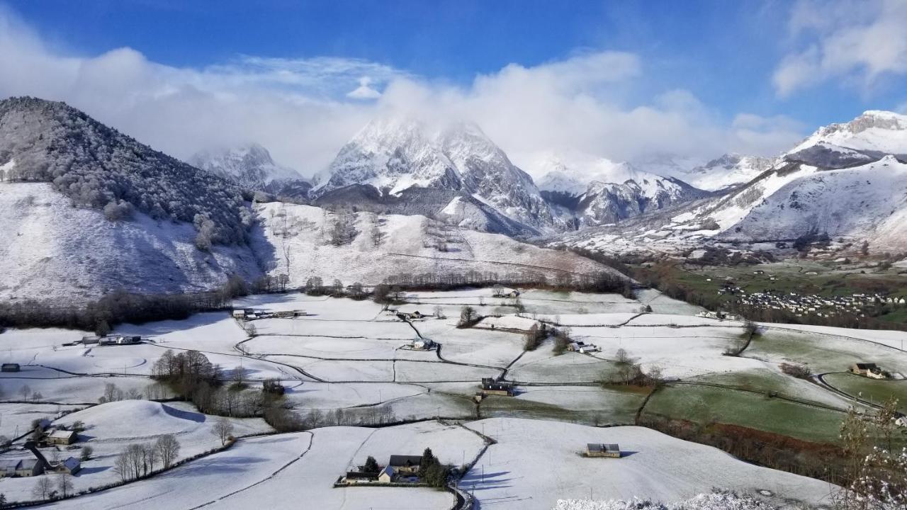 Gite De Montagne Du Plateau De Lhers- Accueil Randonneurs Accous Екстериор снимка