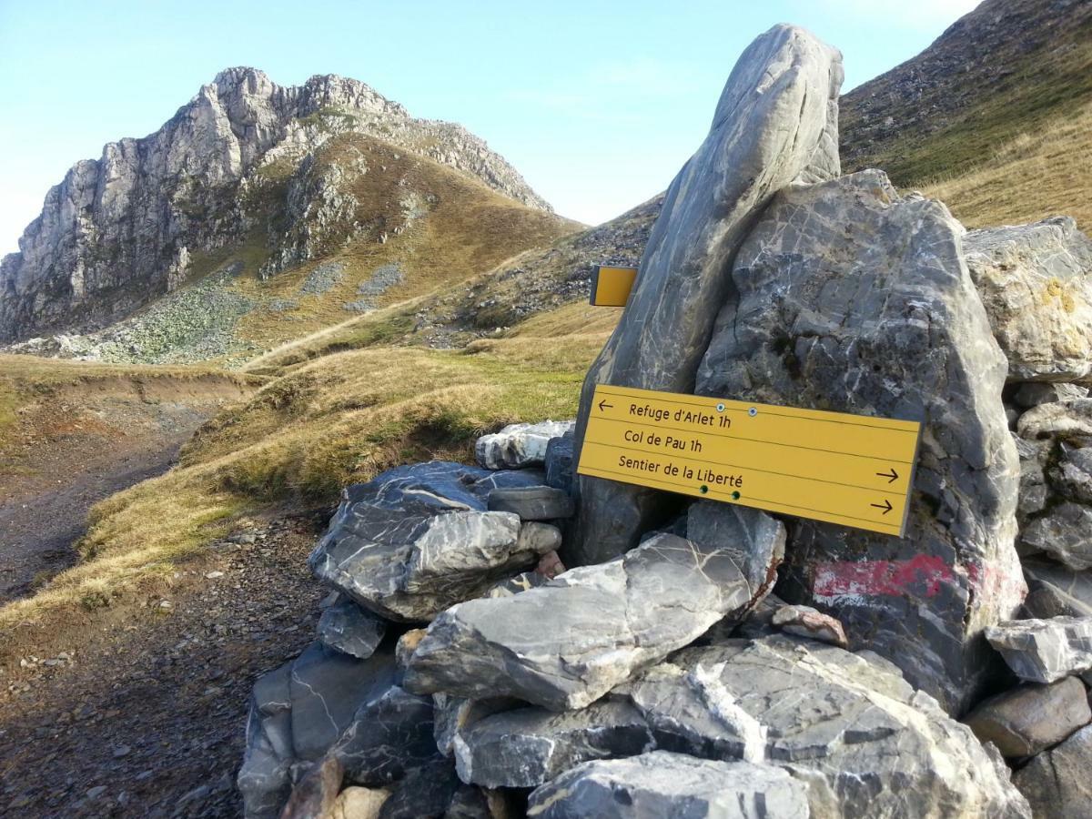 Gite De Montagne Du Plateau De Lhers- Accueil Randonneurs Accous Екстериор снимка