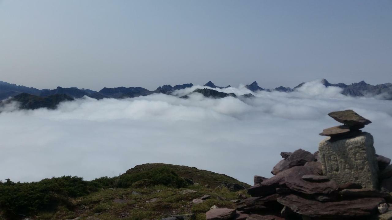 Gite De Montagne Du Plateau De Lhers- Accueil Randonneurs Accous Екстериор снимка